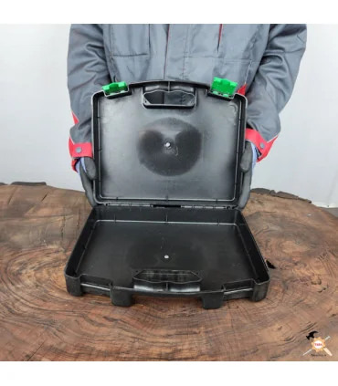 جعبه ابزار و دریل آکو